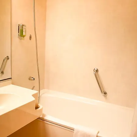 Des Thermes Les Domes 2* Vichy