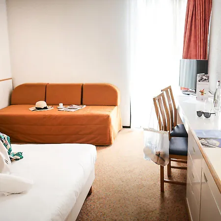 Des Thermes Les Domes Hotel Vichy