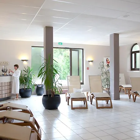 Des Thermes Les Domes ヴィシー