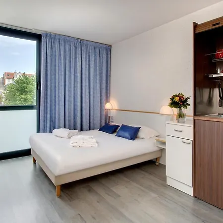 Des Thermes Les Domes Hotel 2*